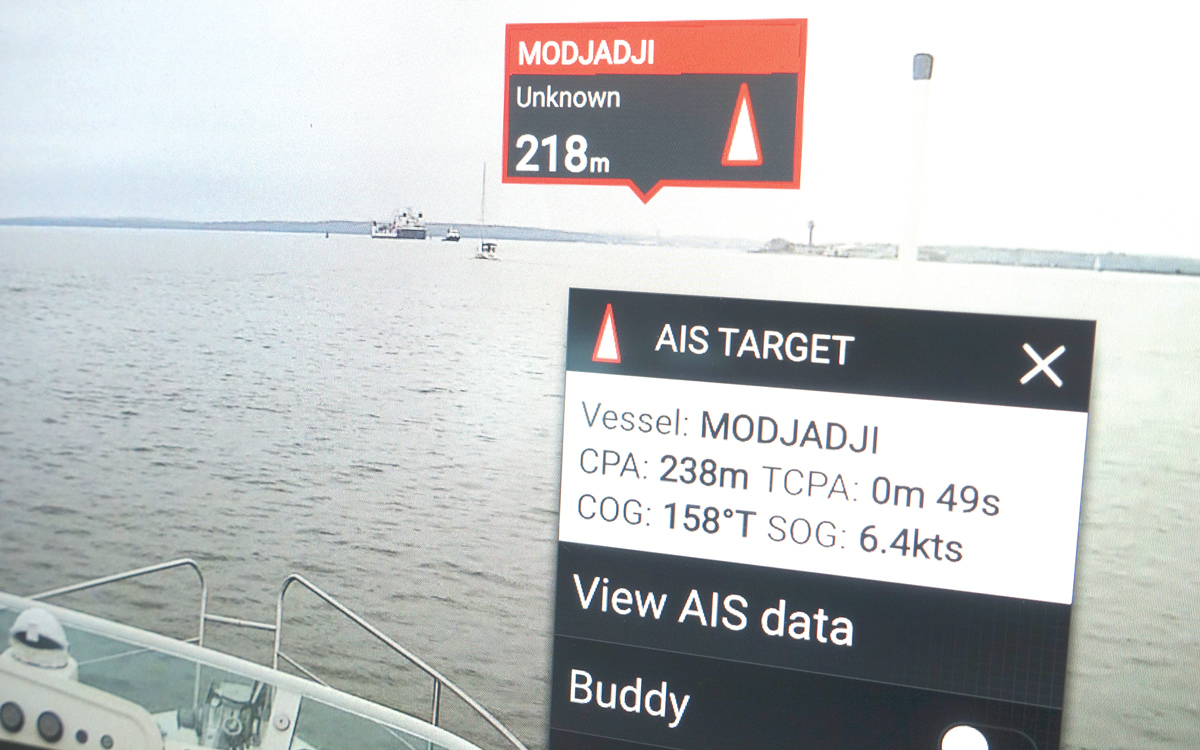 augmented-reality-sailing-raymarine-clear-cruise-ais-data