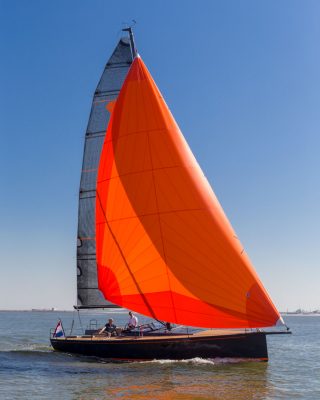 Saffier-SE37-lounge-boat-test-running-shot-gennaker-credit-bertel-kolthof