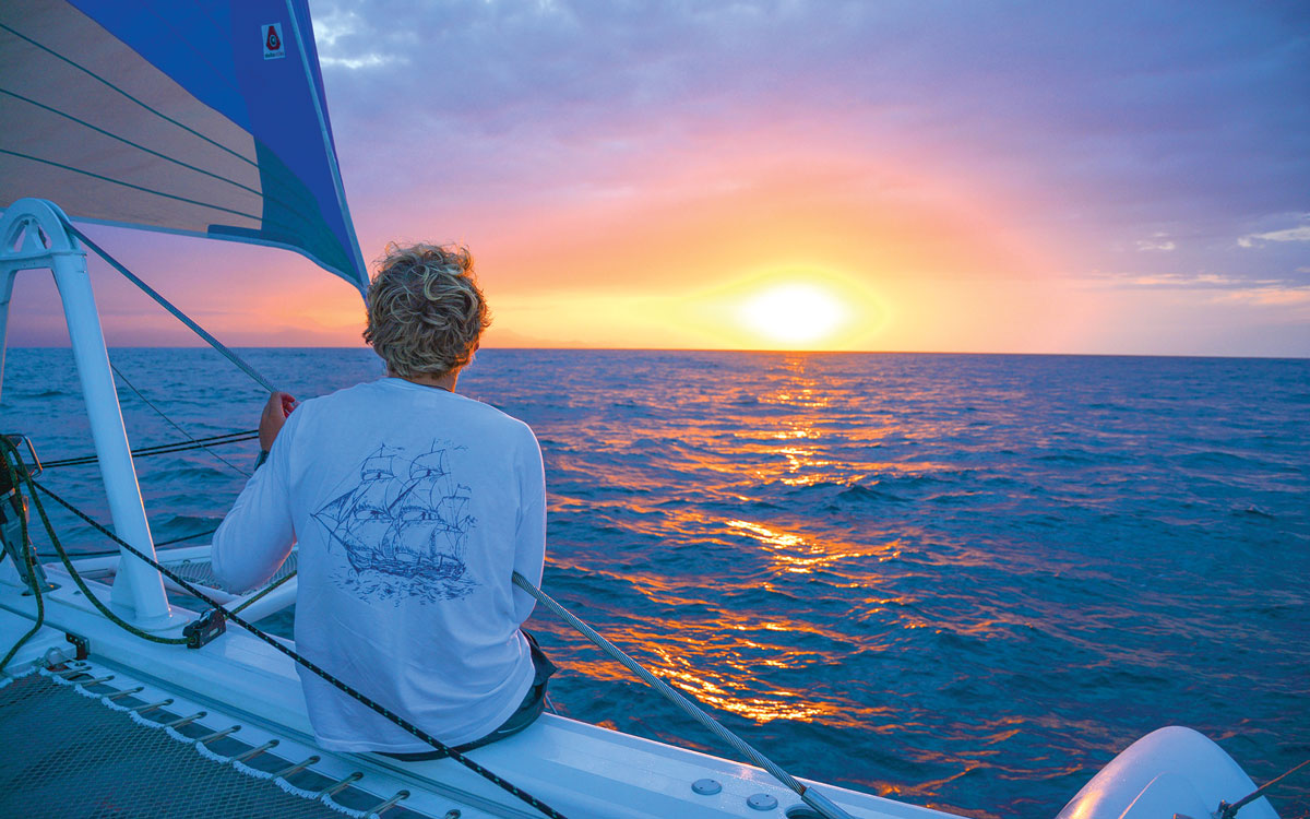 sailing-around-the-world-couples-guide-sunset-colombia-3