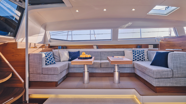 The seating area with long windows